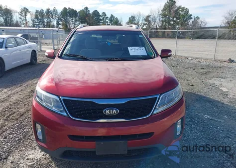 2014 Kia Sorento Lx z USA, uszkodzony, nr VIN 5XYKTCA68EG539598